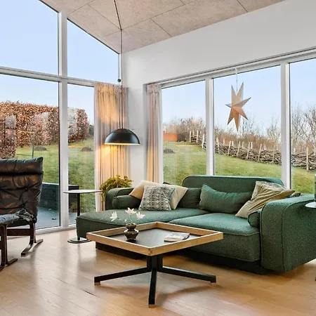 3 Bedroom Beautiful In *