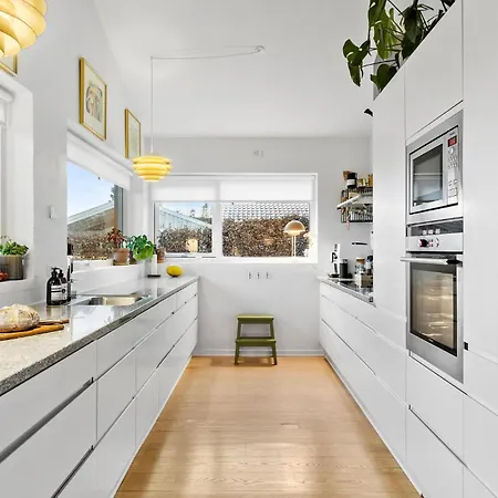 3 Bedroom Beautiful In * Nibe